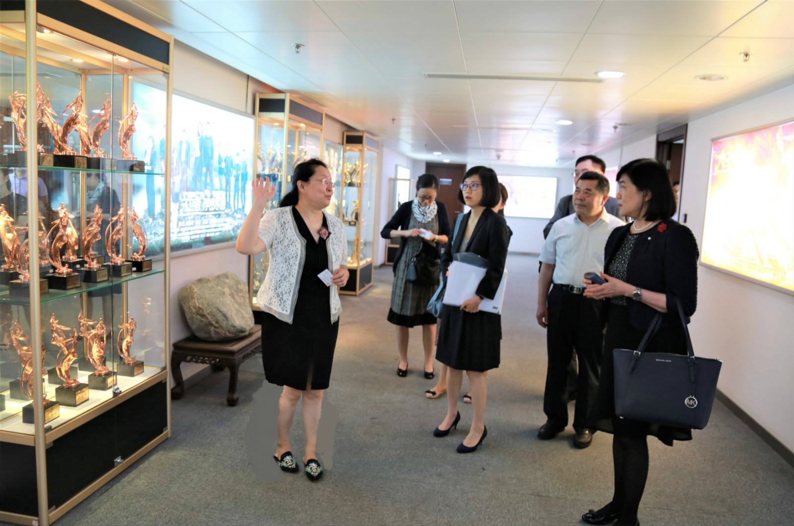 香港特区政府驻上海经济贸易办事处到大发彩票平台
参观交流